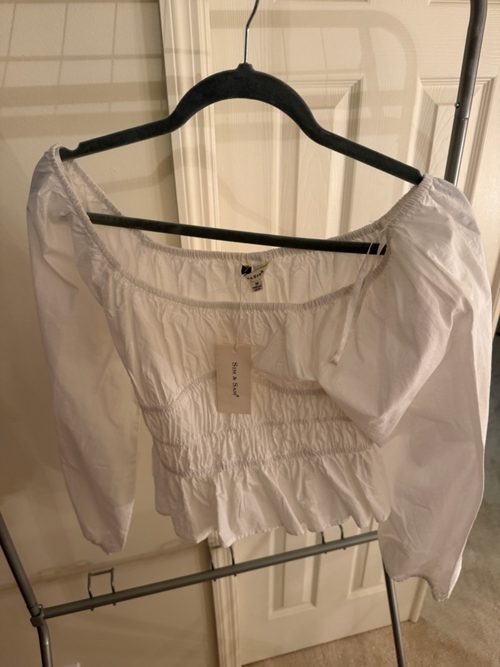 Sinsay White Off-Shoulder Smocked Peasant Top